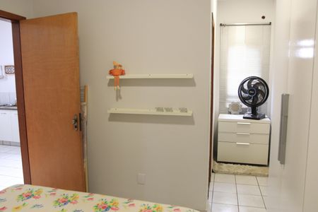 Quarto de casa para alugar com 1 quarto, 34m² em Vila Jardim São Judas Tadeu, Goiânia