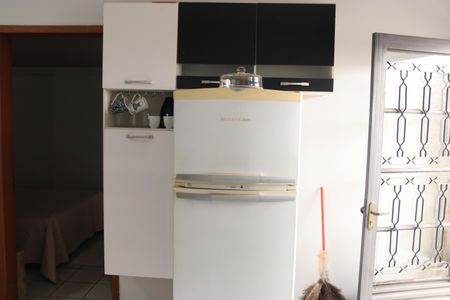 Sala e Cozinha de casa para alugar com 1 quarto, 34m² em Vila Jardim São Judas Tadeu, Goiânia