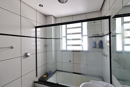 Apartamento à venda com 78m², 2 quartos e sem vagaBanheiro 