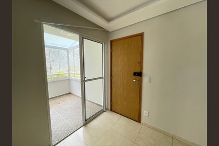 Sala de apartamento para alugar com 2 quartos, 47m² em Jardim Isis, Cotia