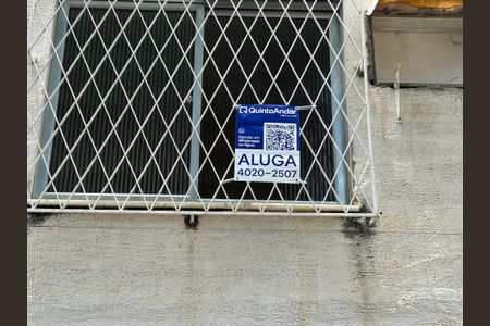 Apartamento para alugar com 80m², 2 quartos e 1 vagaFachada + plaquinha