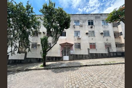 Apartamento para alugar com 80m², 2 quartos e 1 vagaFachada