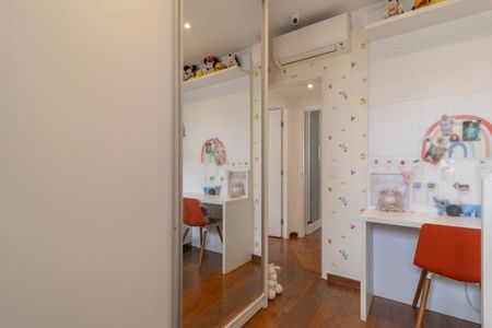 Apartamento à venda com 142m², 2 quartos e 4 vagasQuarto Suíte 2