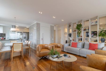 Apartamento à venda com 142m², 2 quartos e 4 vagasSala