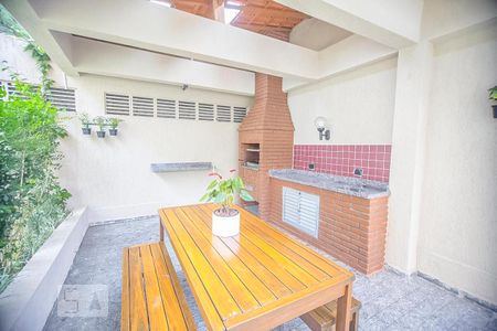Apartamento à venda com 142m², 2 quartos e 4 vagasÁrea comum - Churrasqueira