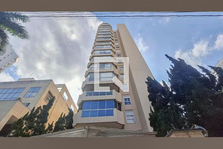 Apartamento à venda com 142m², 2 quartos e 4 vagasFachada