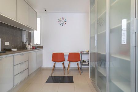 Apartamento à venda com 142m², 2 quartos e 4 vagasCozinha