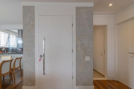 Apartamento à venda com 142m², 2 quartos e 4 vagasEntrada