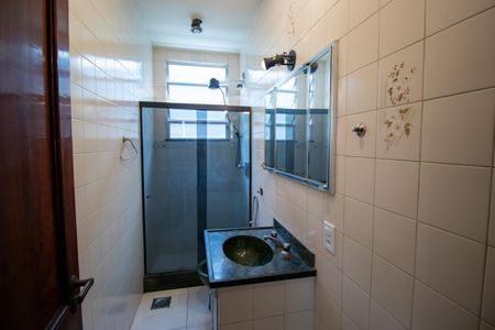 Apartamento para alugar com 75m², 2 quartos e sem vagaBanheiro