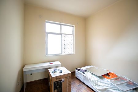 Quarto 1 de apartamento para alugar com 2 quartos, 75m² em Ramos, Rio de Janeiro