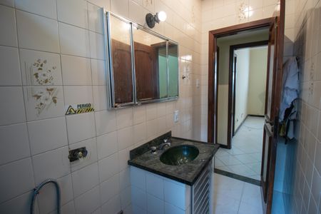 Apartamento para alugar com 75m², 2 quartos e sem vagaBanheiro