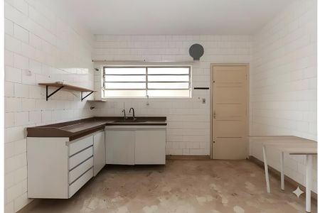 Casa para alugar com 3 quartos, 320m² em Vila Anglo Brasileira, São Paulo