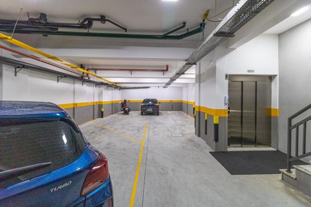 Apartamento à venda com 56m², 2 quartos e 1 vaga Apartamento à venda com 56m², 2 quartos e 1 vagaÁrea comum - Estacionamento