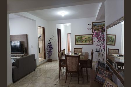 Sala de casa à venda com 5 quartos, 300m² em Recanto Silvestre (fazendinha), Santana de Parnaíba