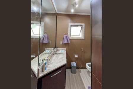 Casa à venda com 120m², 3 quartos e 1 vagaBanheiro