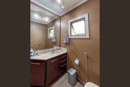 Casa à venda com 120m², 3 quartos e 1 vagaBanheiro