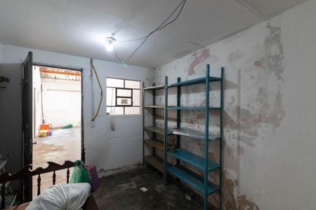 Casa à venda com 300m², 2 quartos e 1 vagaQuarto de Serviço