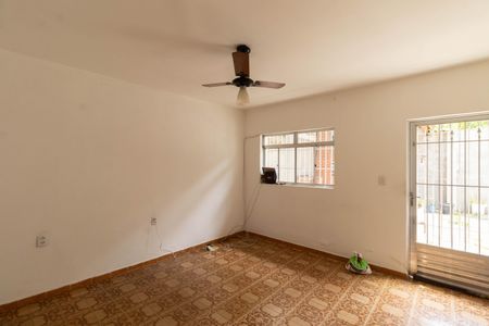 Sala de casa à venda com 2 quartos, 300m² em Parque Cruzeiro do Sul, São Paulo