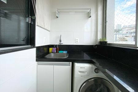 Apartamento à venda com 128m², 3 quartos e 1 vagaÁrea de Serviço