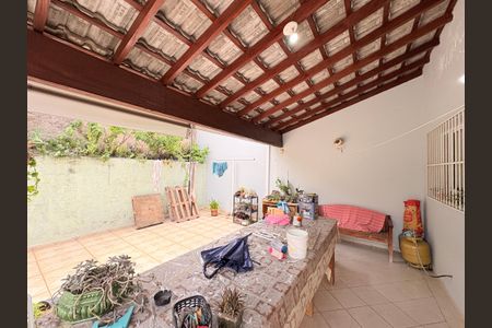 Casa à venda com 200m², 4 quartos e 4 vagasQuintal