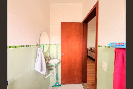 Casa à venda com 200m², 4 quartos e 4 vagasBanheiro Social 2