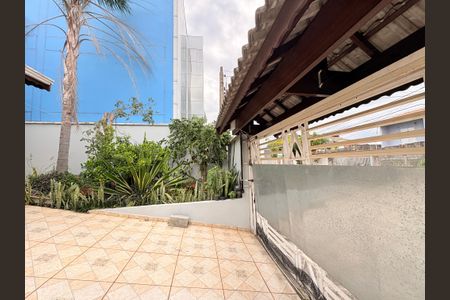 Casa à venda com 200m², 4 quartos e 4 vagasGaragem