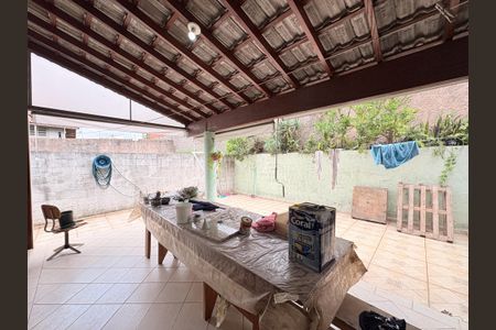 Casa à venda com 200m², 4 quartos e 4 vagasQuintal