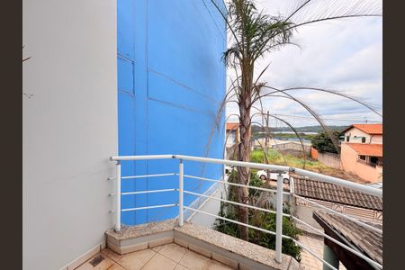 Casa à venda com 200m², 4 quartos e 4 vagasSuíte 1 - Varanda