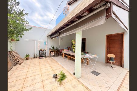 Casa à venda com 200m², 4 quartos e 4 vagasQuintal