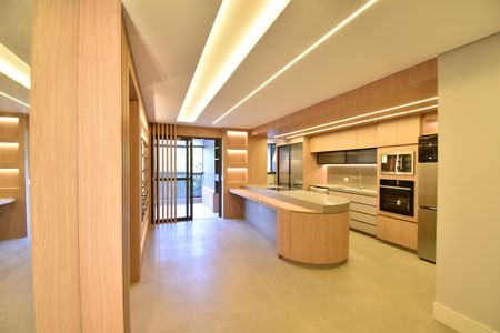 Sala  de apartamento para alugar com 2 quartos, 82m² em Cabral, Curitiba