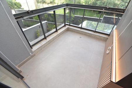 Apartamento para alugar com 82m², 2 quartos e 1 vagaVaranda