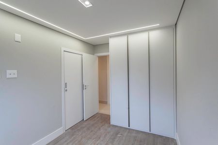 Apartamento à venda com 110m², 3 quartos e 2 vagasSemi suíte 2