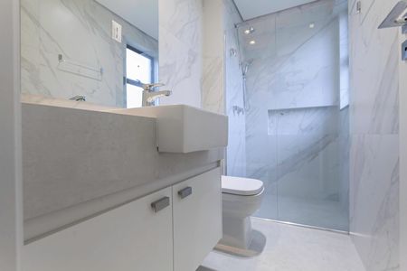 Apartamento à venda com 110m², 3 quartos e 2 vagasBanheiro da suíte 