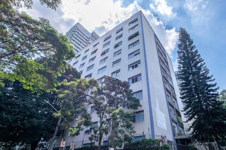 Apartamento para alugar com 120m², 3 quartos e 1 vaga Apartamento para alugar com 120m², 3 quartos e 1 vagaFachada