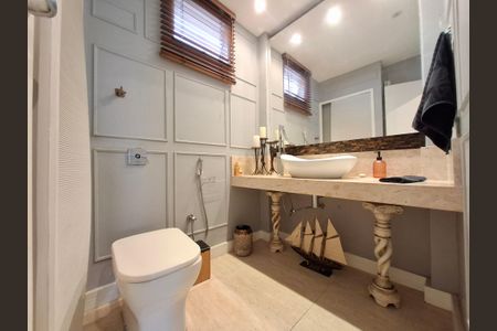 Apartamento à venda com 117m², 4 quartos e 3 vagas Apartamento à venda com 117m², 4 quartos e 3 vagasLavabo