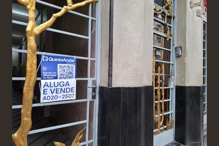 Apartamento à venda com 117m², 4 quartos e 3 vagas Apartamento à venda com 117m², 4 quartos e 3 vagasPlaca