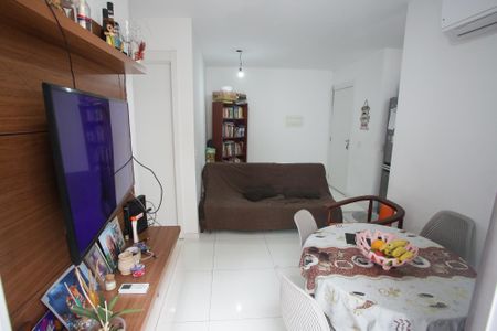 Sala de apartamento à venda com 1 quarto, 45m² em Taquara, Rio de Janeiro
