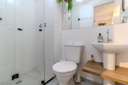 Apartamento para alugar com 39m², 2 quartos e sem vaga Apartamento para alugar com 39m², 2 quartos e sem vagaBanheiro