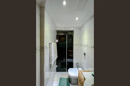 Apartamento à venda com 74m², 3 quartos e 2 vagas Apartamento à venda com 74m², 3 quartos e 2 vagasBanheiro