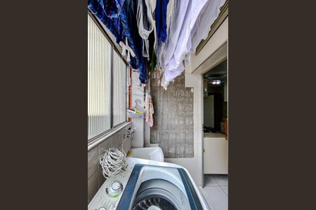 Apartamento à venda com 74m², 3 quartos e 2 vagas Apartamento à venda com 74m², 3 quartos e 2 vagasÁrea de Serviço