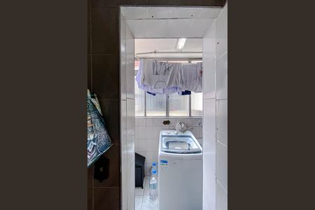 Apartamento à venda com 74m², 3 quartos e 2 vagas Apartamento à venda com 74m², 3 quartos e 2 vagasBanheiro de serviço