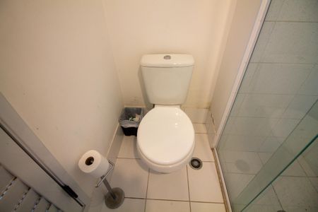 Studio para alugar com 44m², 1 quarto e 1 vaga Studio para alugar com 44m², 1 quarto e 1 vagaBanheiro