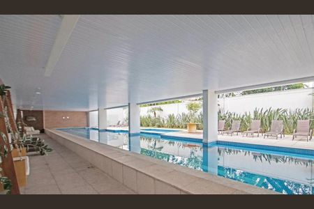 Studio para alugar com 44m², 1 quarto e 1 vaga Studio para alugar com 44m², 1 quarto e 1 vagaÁrea comum - Piscina