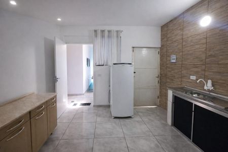 Cozinha de kitnet/studio para alugar com 1 quarto, 25m² em Umuarama, Osasco