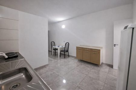 Cozinha de kitnet/studio para alugar com 1 quarto, 25m² em Umuarama, Osasco