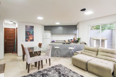 Sala/Cozinha de casa à venda com 3 quartos, 135m² em Fátima, Canoas
