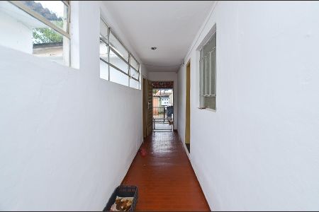 Casa à venda com 396m², 3 quartos e 4 vagasCorredor