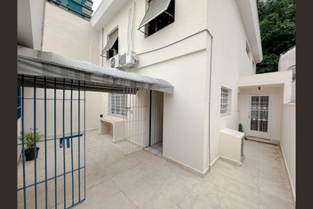 Casa para alugar com 250m², 4 quartos e 3 vagasQuintal