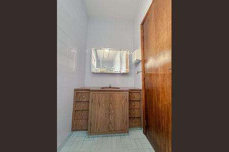 Casa para alugar com 250m², 4 quartos e 3 vagasBanheiro Social