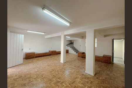 Casa para alugar com 250m², 4 quartos e 3 vagasSalão Subsolo